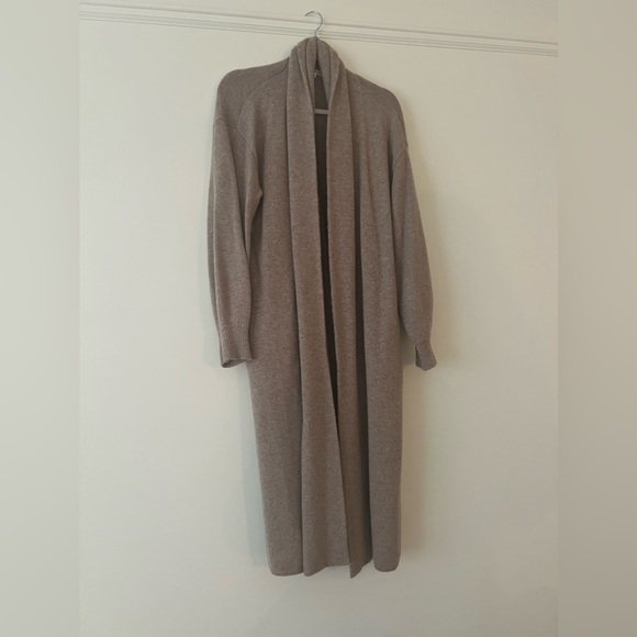 Reformation Bri Cashmere Cardigan in Oatmeal - Picture 6 of 10